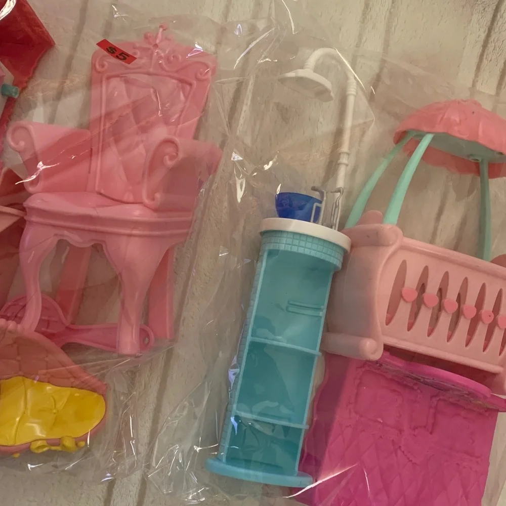 Toys Doll Furniture Set used - 8 pcs - Picture 5 of 17